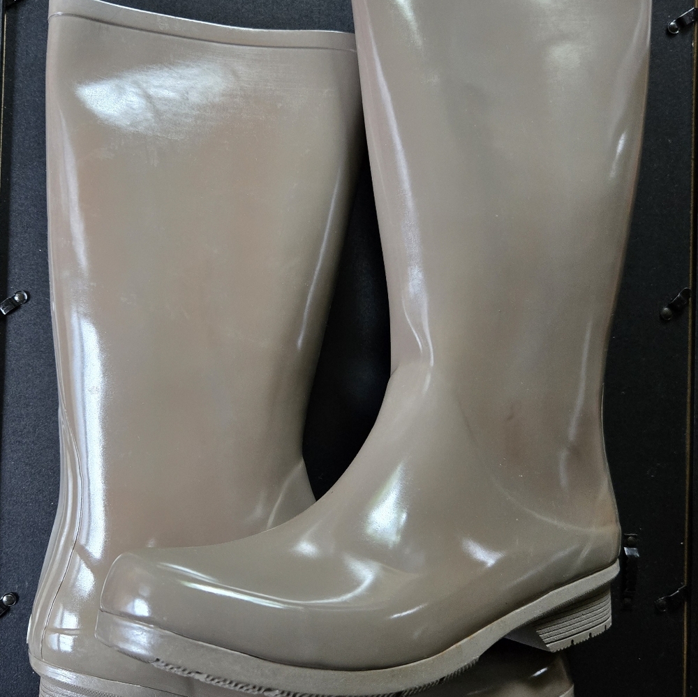 Chooka Womens Polished Tall Waterproof Rain Boots Dark Taupe Memory Foam Size 11